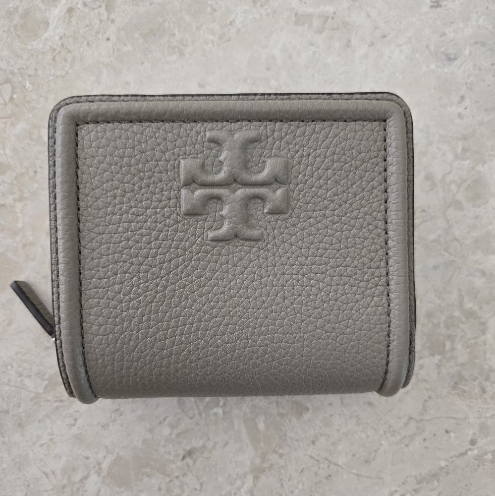 NWT TORY BURCH THEA BIFOLD WALLET